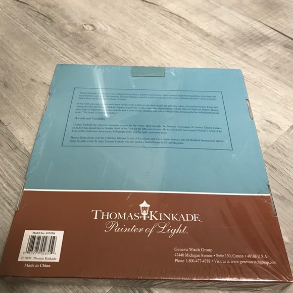 Thomas Kinkade Wall Clock - Picture 4 of 4